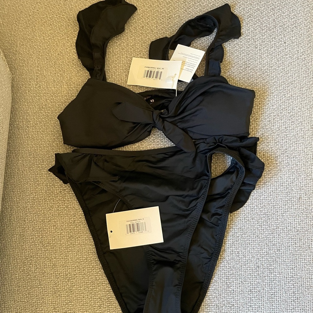 Dippin Daisys Countess top (XS) and Poppi bottom (S) NWT